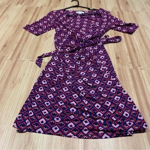 Motherhood Maternity Wrap Dress Geometric print medium